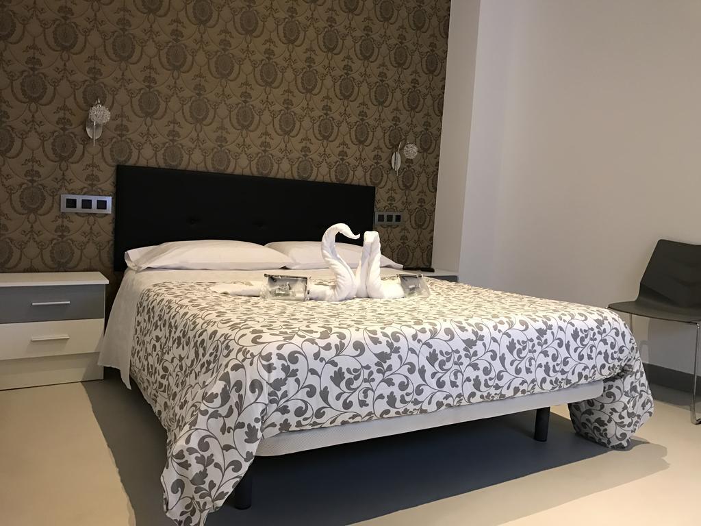 Pension Las Setas Seville Exterior photo